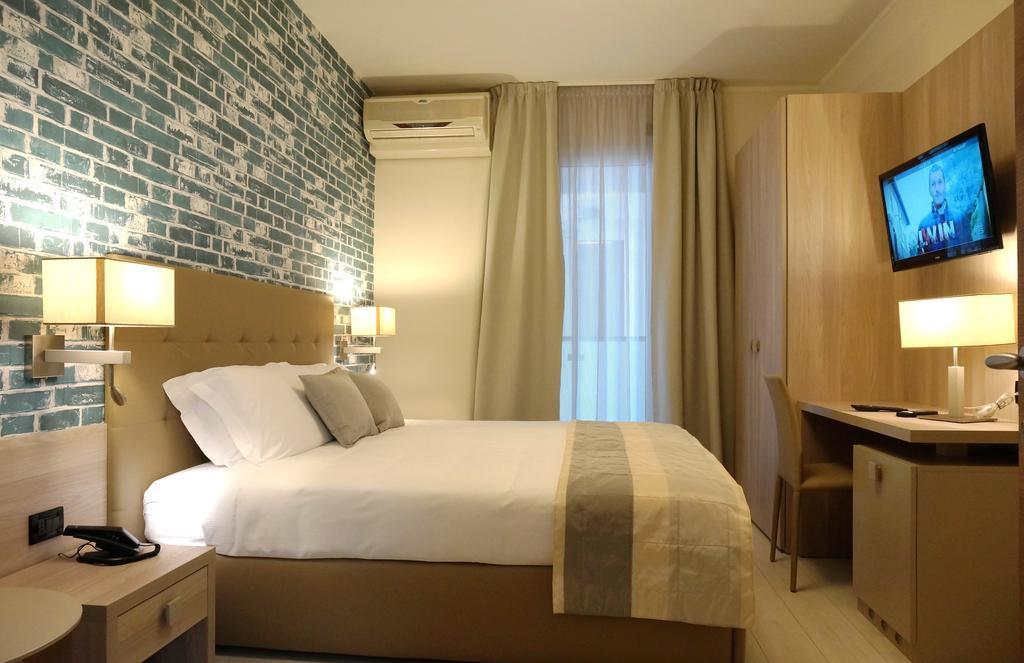 Standard Double Room,118593124:JPEG