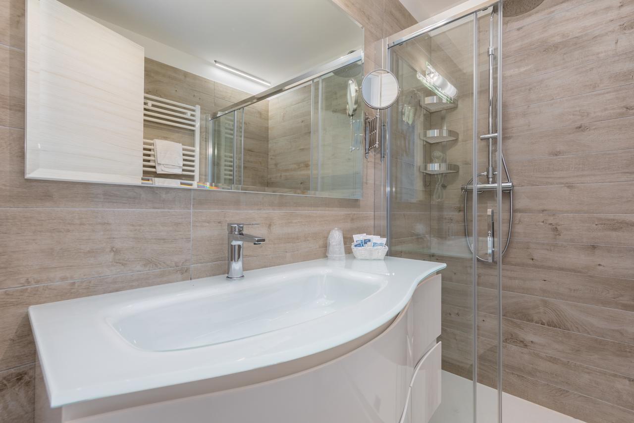 Two-bedrooom Suite Jacuzzi Sauna Annex Building,781022847:JPEG
